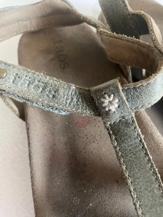 Taos Women's Green Leather Sandals. Good Condition. Size 6. - Picture 2 of 10